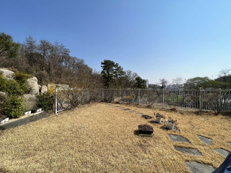 지하연결된 개인마당
