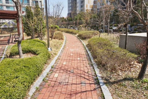 경기 이천시 증포동 480 206동 정원뷰, 주인거주로 내부 상태 좋은 방4, 욕실2 구조의 53평형 매매 매매 매물번호 20627 사진 1