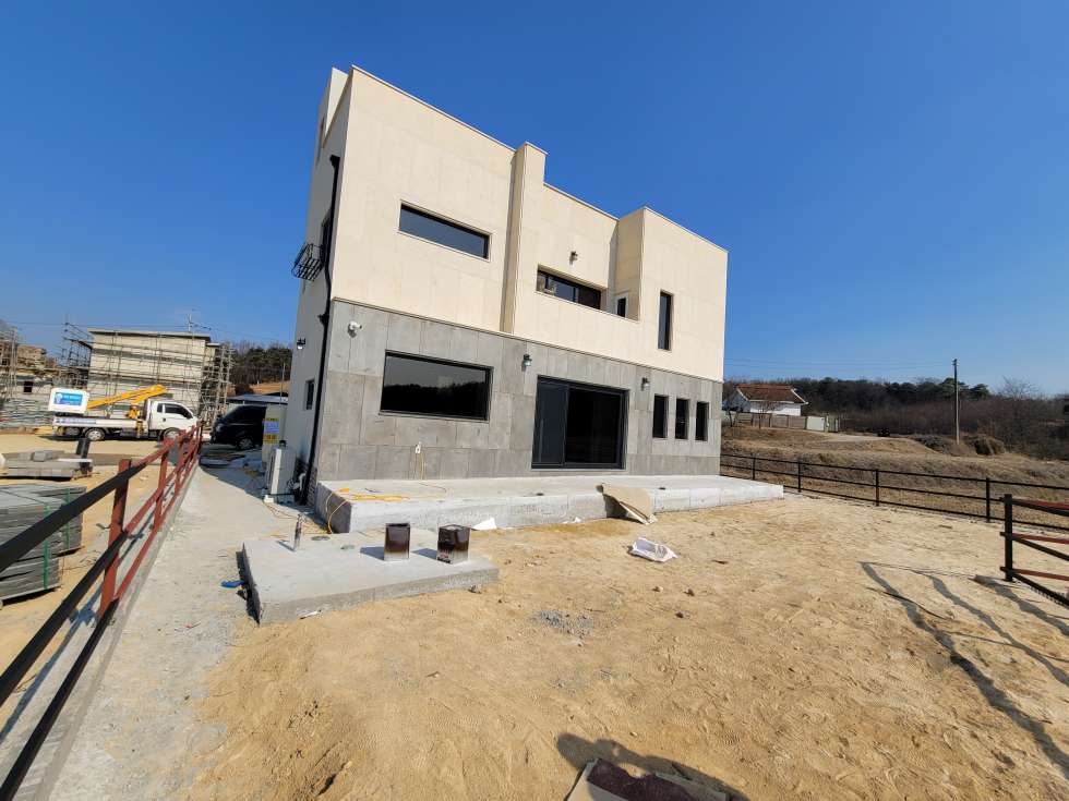경기 이천시 고담동 이천 고담동 하이닉스후문 주차장 인근으로, 하이닉스 출.퇴근이 용의한 전원주택 분양 분양 매물번호 16427 사진 1